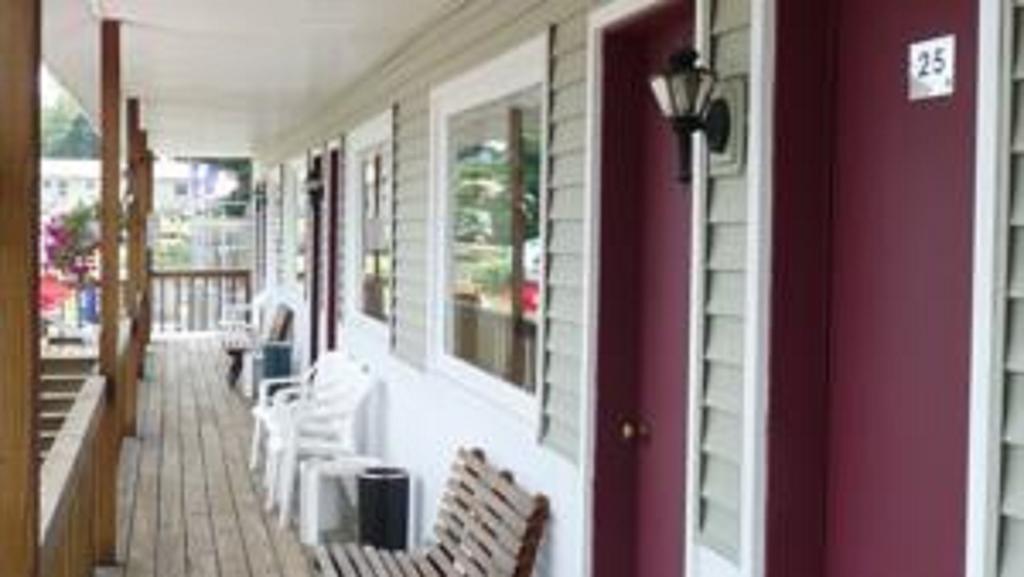 Legacy Inn & Suites Of Lake George Exterior photo