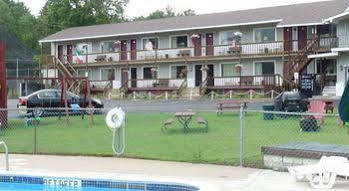 Legacy Inn & Suites Of Lake George Exterior photo
